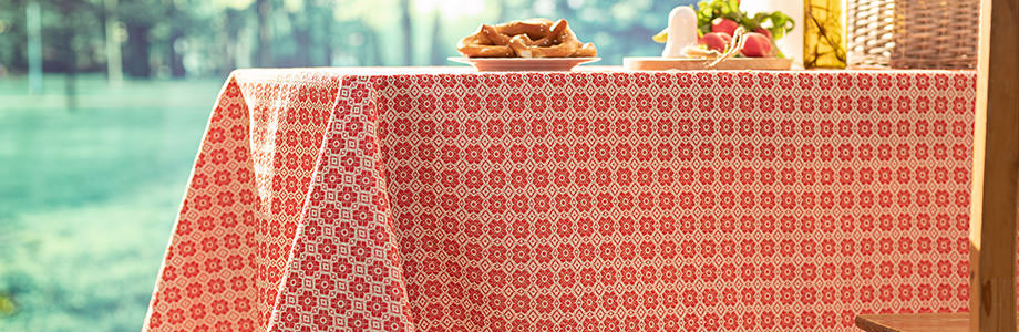 Schicke Tischwäsche mit Muster für ein besonderes Ambiente 